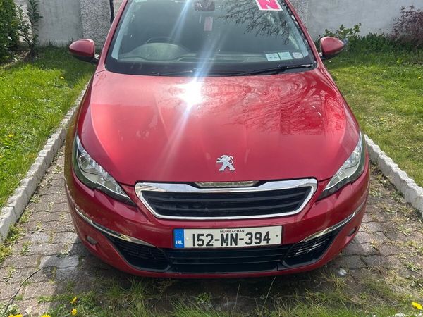 Peugeot 308 Hatchback, Petrol, 2015, Red