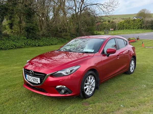 Mazda Mazda3 Hatchback, Diesel, 2016, Red