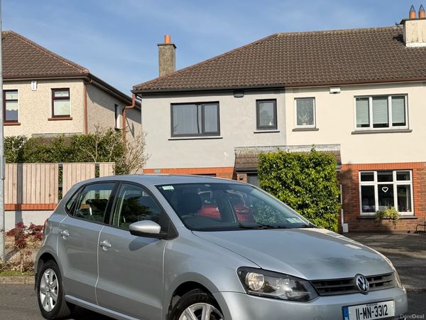 Volkswagen Polo Hatchback, Petrol, 2011, Silver