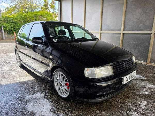 Volkswagen Polo Hatchback, Petrol, 1996, Black