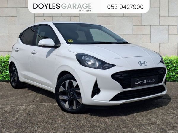 Hyundai i10 Hatchback, Petrol, 2023, White
