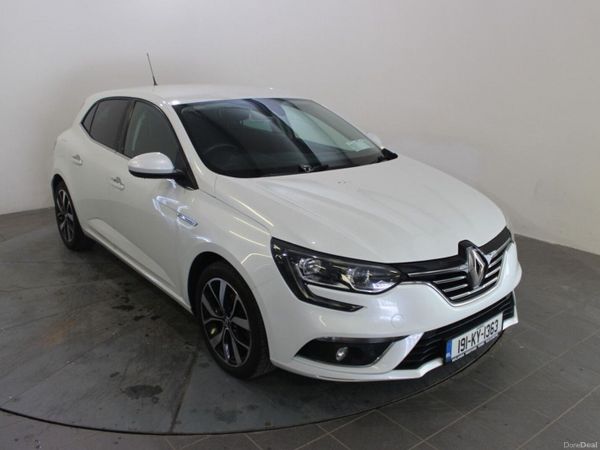 Renault Megane Hatchback, Petrol, 2019, White