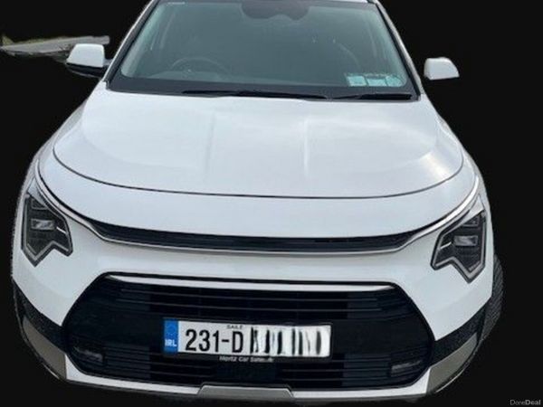 Kia Niro SUV, Petrol Hybrid, 2023, White