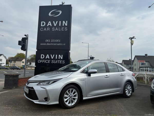 Toyota Corolla Saloon, Petrol Hybrid, 2022, Grey