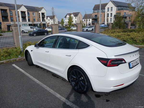Tesla Model 3 Saloon, Electric, 2020, White