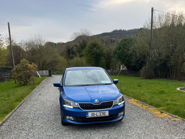 Skoda Fabia Hatchback, Petrol, 2015, Blue