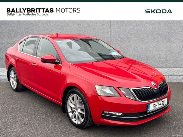 Skoda Octavia Saloon, Diesel, 2019, Red