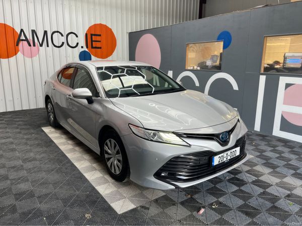 Toyota Camry Saloon, Petrol, 2020, Silver