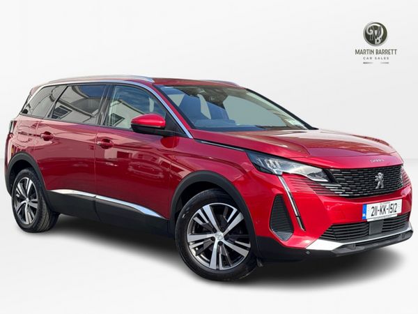 Peugeot 5008 MPV, Diesel, 2021, Red