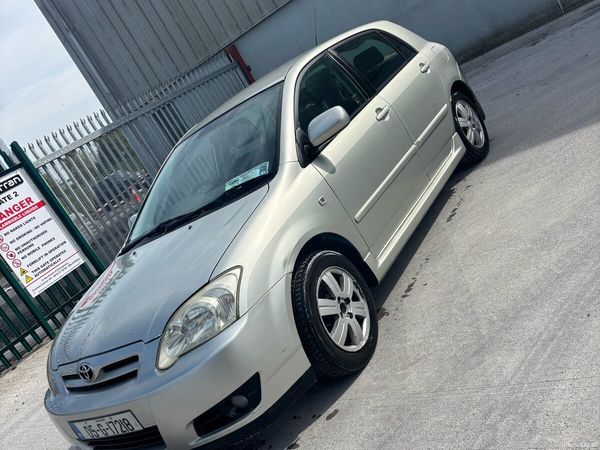 Toyota Corolla Hatchback, Diesel, 2005, Silver