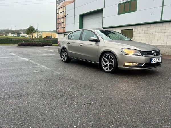 Volkswagen Passat Saloon, Diesel, 2014, Brown