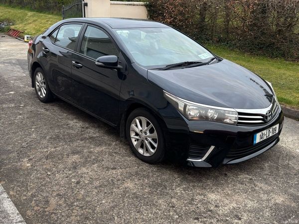 Toyota Corolla Saloon, Diesel, 2014, Black