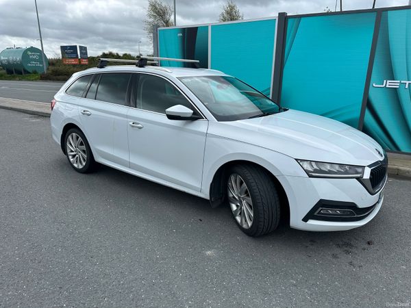 Skoda Octavia Estate, Diesel, 2021, White