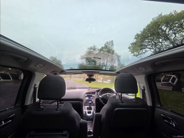 Peugeot 5008 MPV, Diesel, 2017, Grey