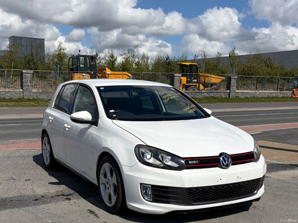 Volkswagen Golf Hatchback, Petrol, 2010, White