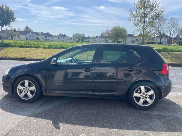 Volkswagen Golf Hatchback, Petrol, 2007, Black