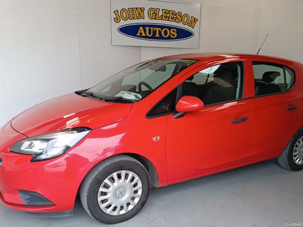 Opel Corsa Hatchback, Petrol, 2015, Red