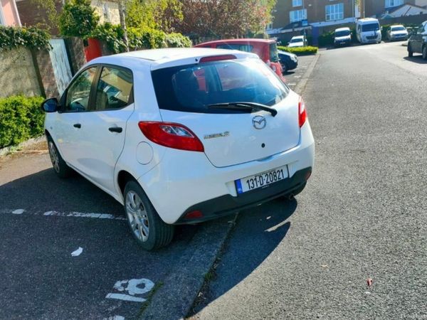 Mazda Mazda2 Hatchback, Petrol, 2013, White