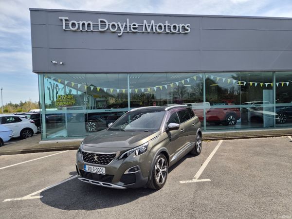 Peugeot 5008 MPV, Diesel, 2020, Green