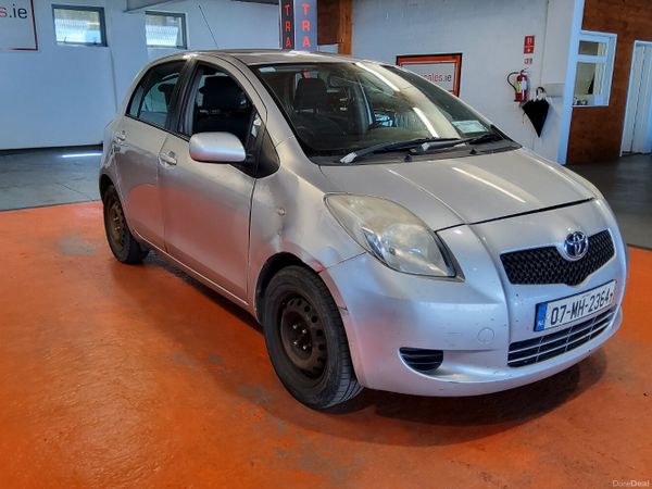 Toyota Yaris Hatchback, Petrol, 2007, Silver