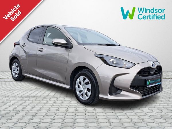 Toyota Yaris Hatchback, Petrol Hybrid, 2021, Brown