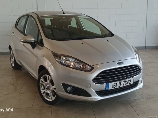 Ford Fiesta Hatchback, Petrol, 2016, Silver
