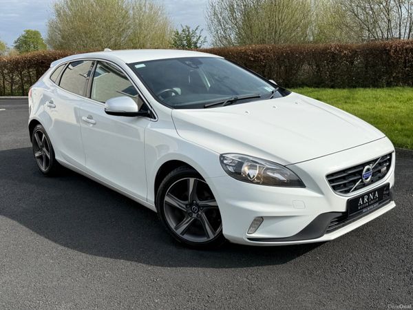 Volvo V40 Hatchback, Diesel, 2014, White