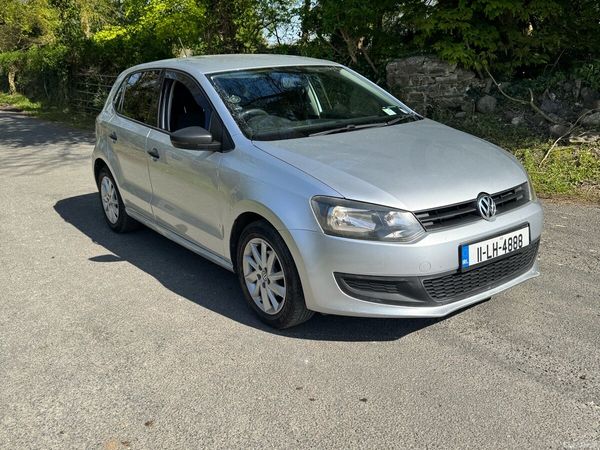 Volkswagen Polo Hatchback, Petrol, 2011, Silver