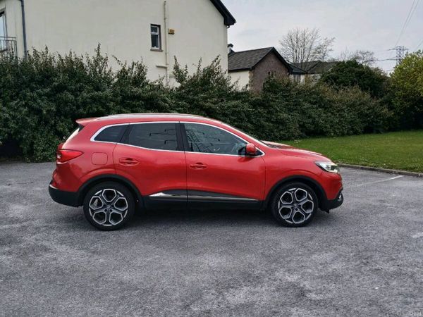 Renault Kadjar SUV, Diesel, 2017, Red