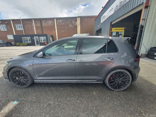 Volkswagen Golf Estate, Petrol, 2018, Grey