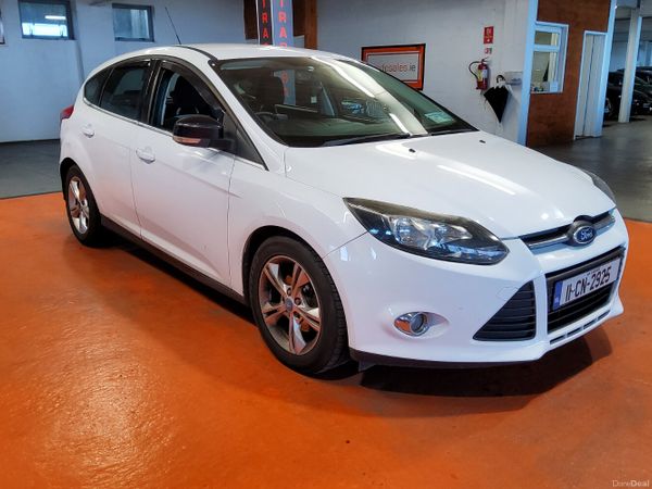 Ford Focus Hatchback, Diesel, 2011, White
