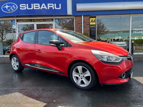 Renault Clio Hatchback, Petrol, 2016, Red