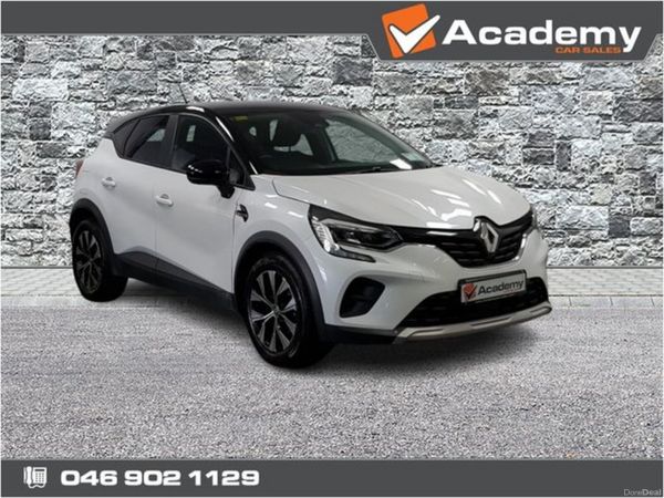 Renault Captur Hatchback, Petrol, 2022, White