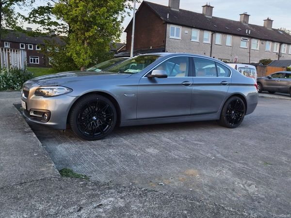 BMW 5-Series Saloon, Diesel, 2015, Grey