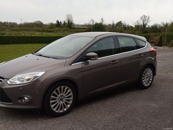 Ford Focus Hatchback, Diesel, 2013, Brown
