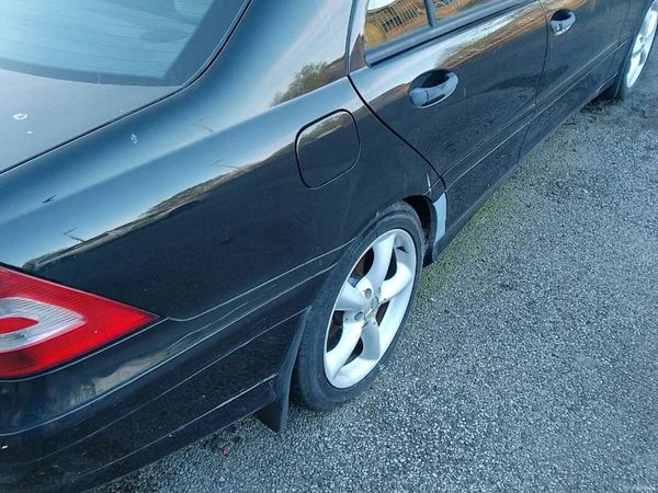 Mercedes-Benz C-Class Saloon, Diesel, 2007, Black