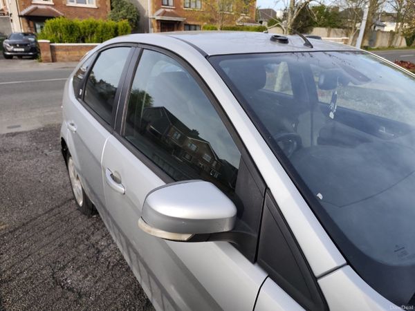 Ford Focus Hatchback, Diesel, 2009, Silver