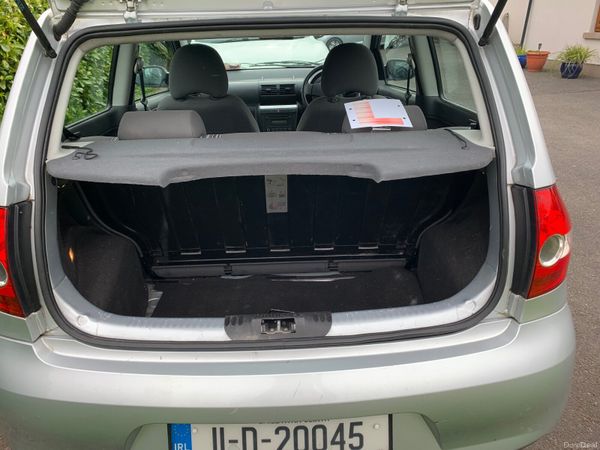Volkswagen Fox Hatchback, Petrol, 2011, Silver