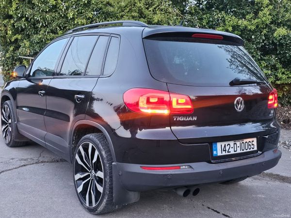 Volkswagen Tiguan SUV, Diesel, 2014, Black