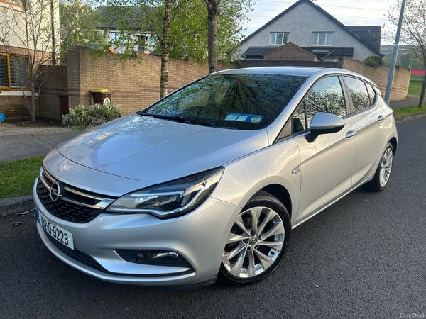 Opel Astra Hatchback, Petrol, 2018, Grey