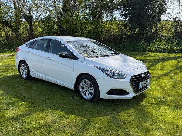 Hyundai i40 Saloon, Diesel, 2016, White