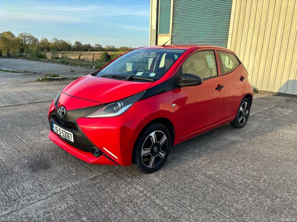 Toyota Aygo Hatchback, Petrol, 2015, Red