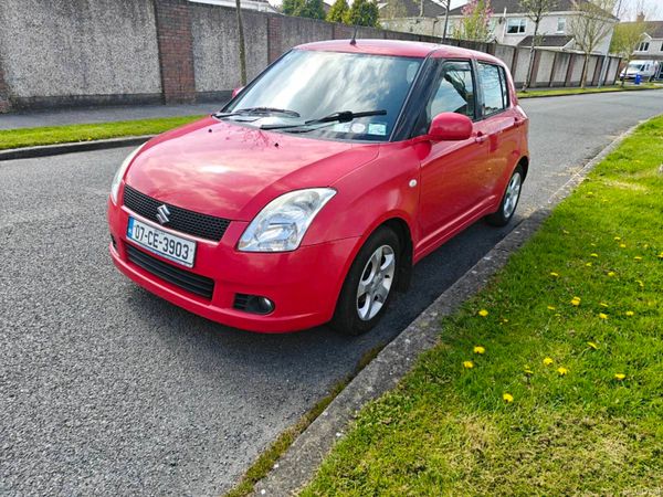 Suzuki Swift Hatchback, Petrol, 2007, Red