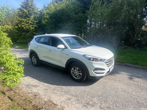 Hyundai Tucson SUV, Diesel, 2017, White