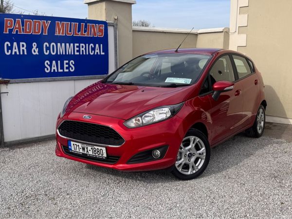 Ford Fiesta Hatchback, Petrol, 2017, Red