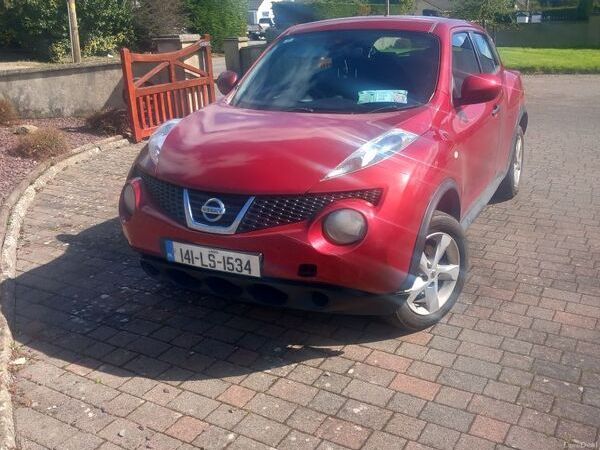 Nissan Juke SUV, Diesel, 2014, Red