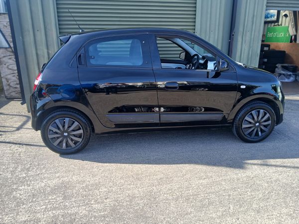 Renault Twingo Hatchback, Petrol, 2016, Black