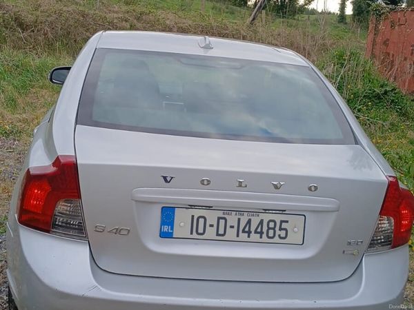 Volvo S40 Saloon, Diesel, 2010, Silver
