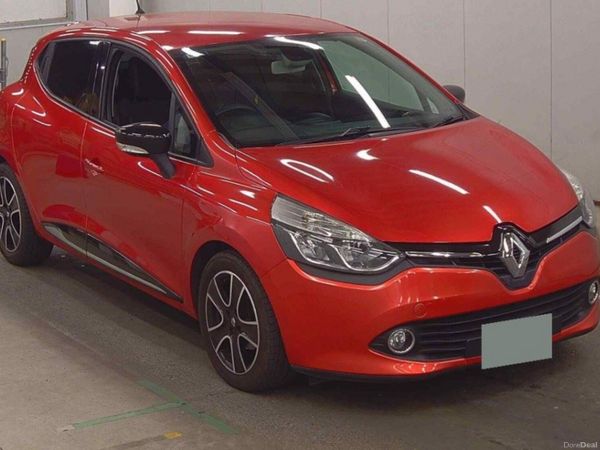 Renault Clio Hatchback, Petrol, 2016, Red
