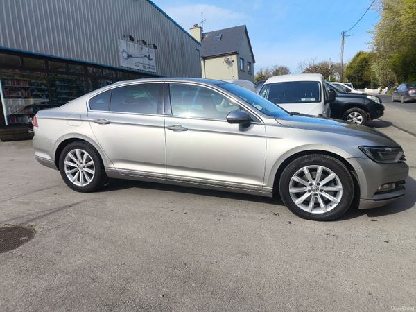 Volkswagen Passat Saloon, Diesel, 2017, Grey